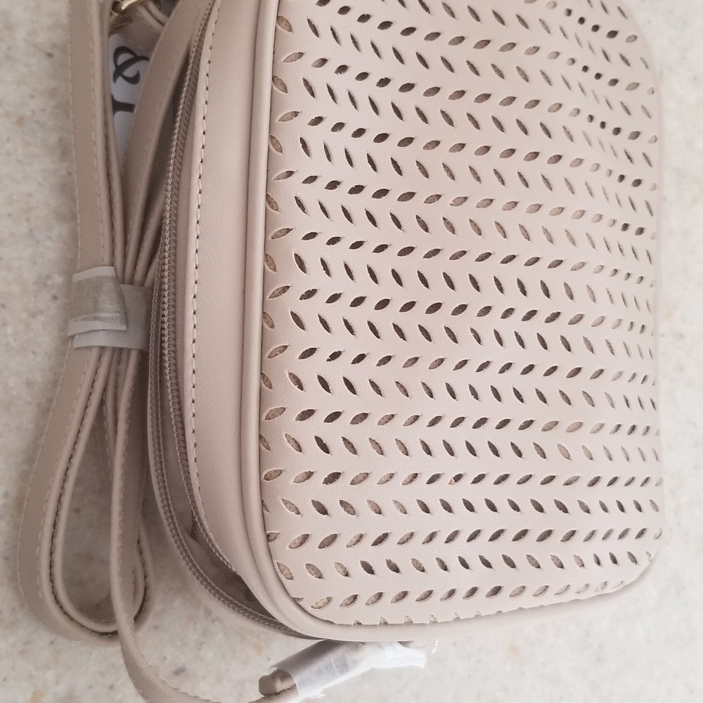 Summer & Rose Delilah Crossbody Purse NWT - Picture 3 of 4